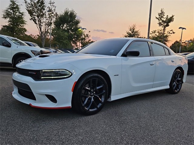 Used 2019 Dodge Charger R/T w/ Blacktop Package image 4