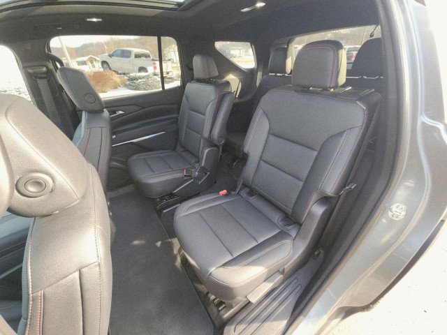 Used 2025 Chevrolet Traverse Z71 image 25