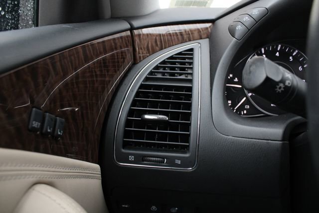 Used 2018 Nissan Armada Platinum w/ Interior Lighting Package image 8