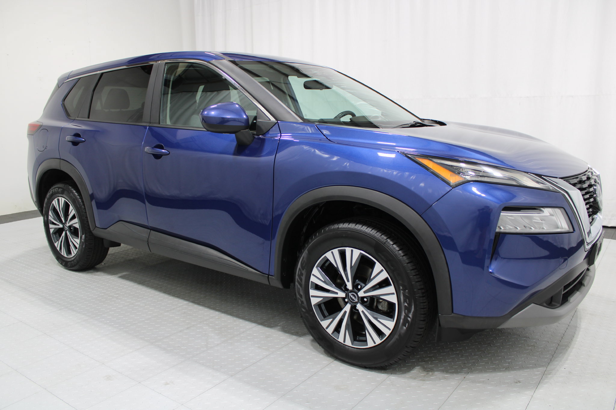 Used 2023 Nissan Rogue SV AWD/4WD image 4