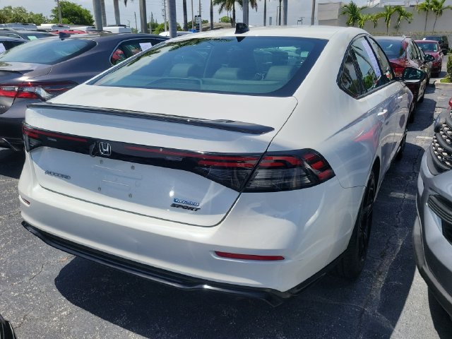 Used 2024 Honda Accord Sport image 3