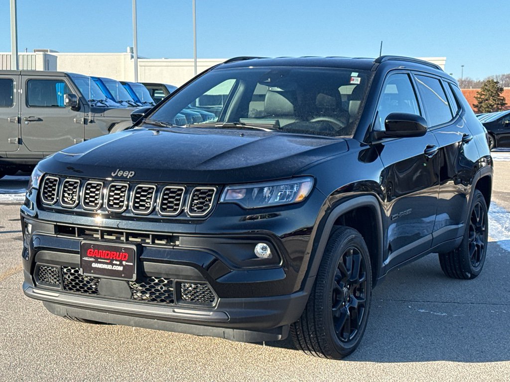 Used 2025 Jeep Compass Latitude w/ Convenience Group image 2