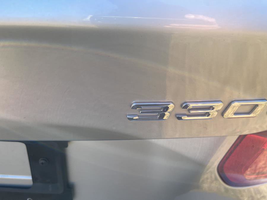 Used 2017 BMW 330e w/ Technology Package RWD image 13