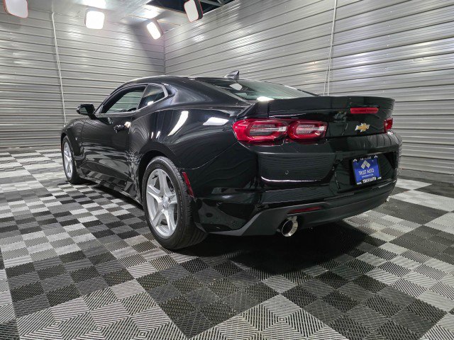 Used 2019 Chevrolet Camaro LT RWD image 7