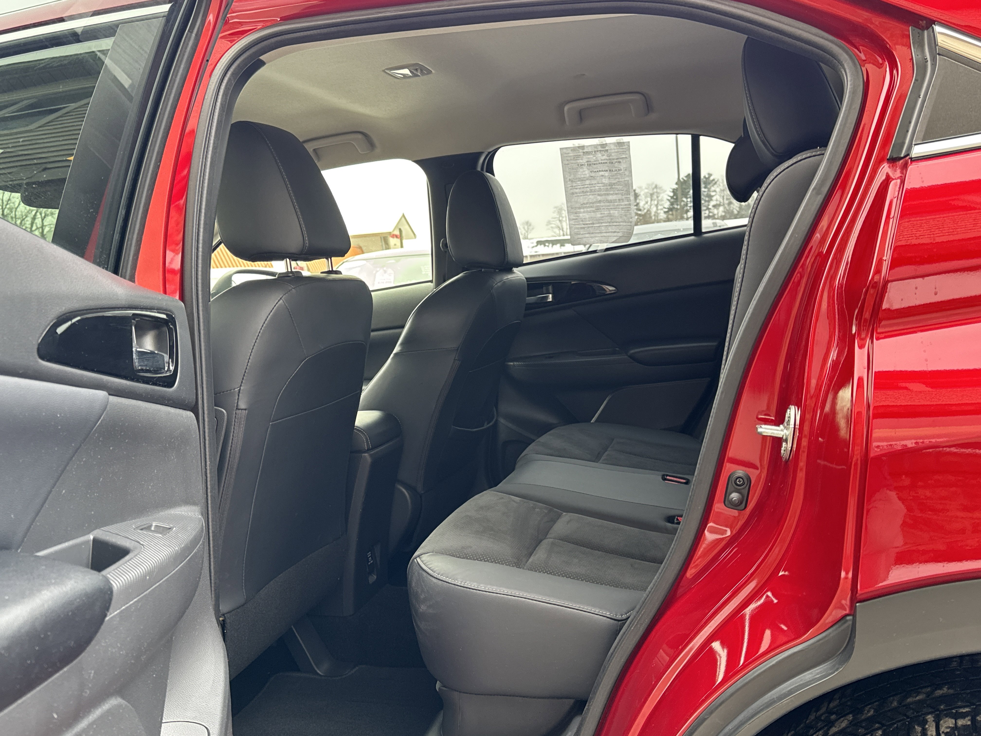 Used 2023 Mitsubishi Eclipse Cross SE image 10