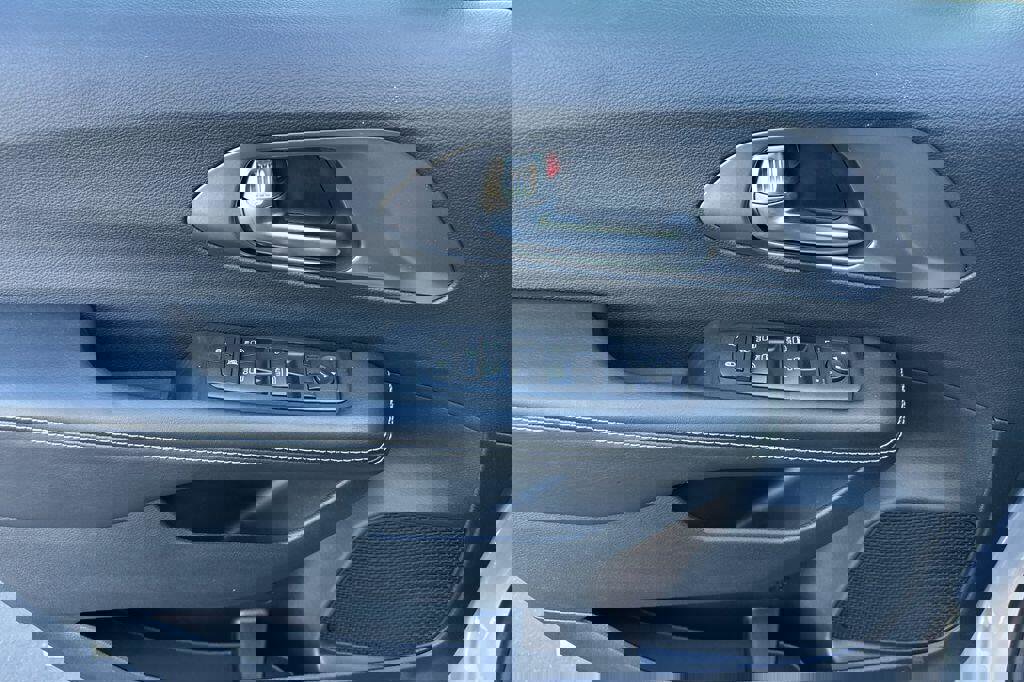 New 2026 Chrysler Voyager LX image 11