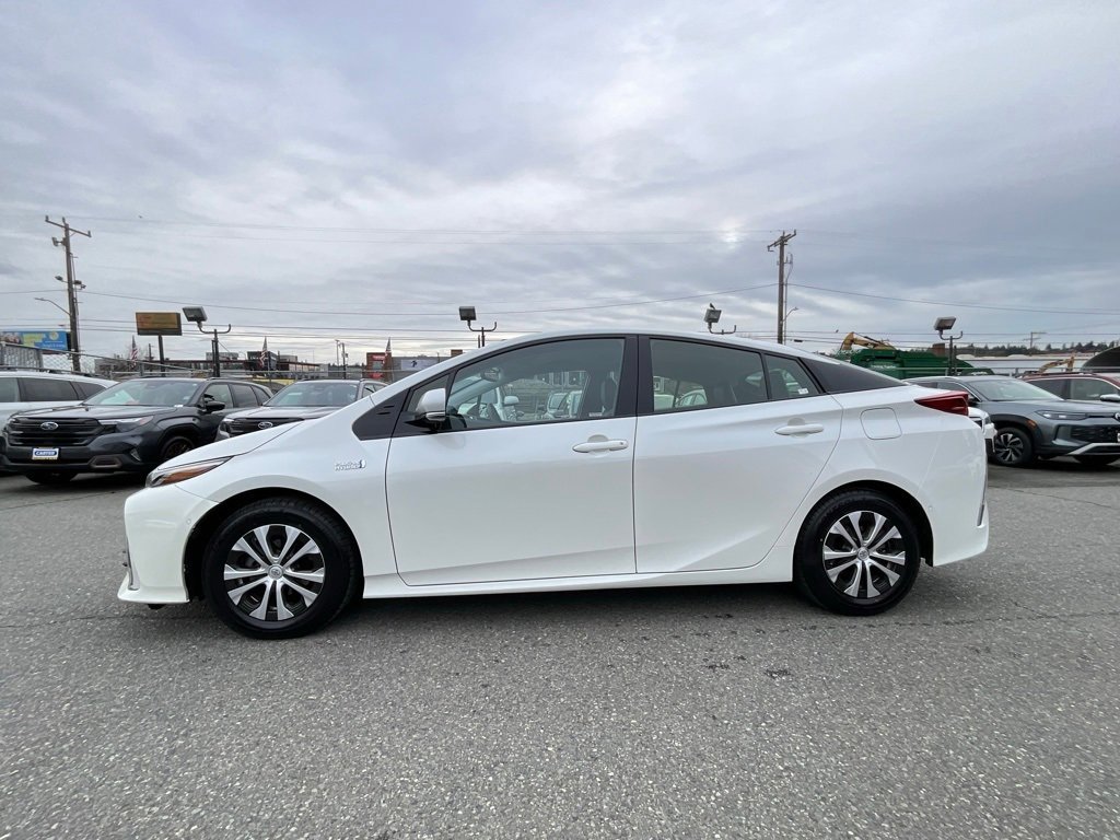 Used 2017 Toyota Prius Prime Advanced image 5