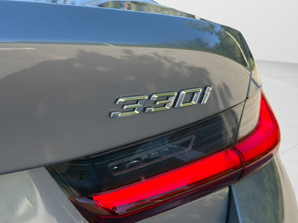 New 2026 BMW 330i Sedan w/ Premium Package RWD image 28