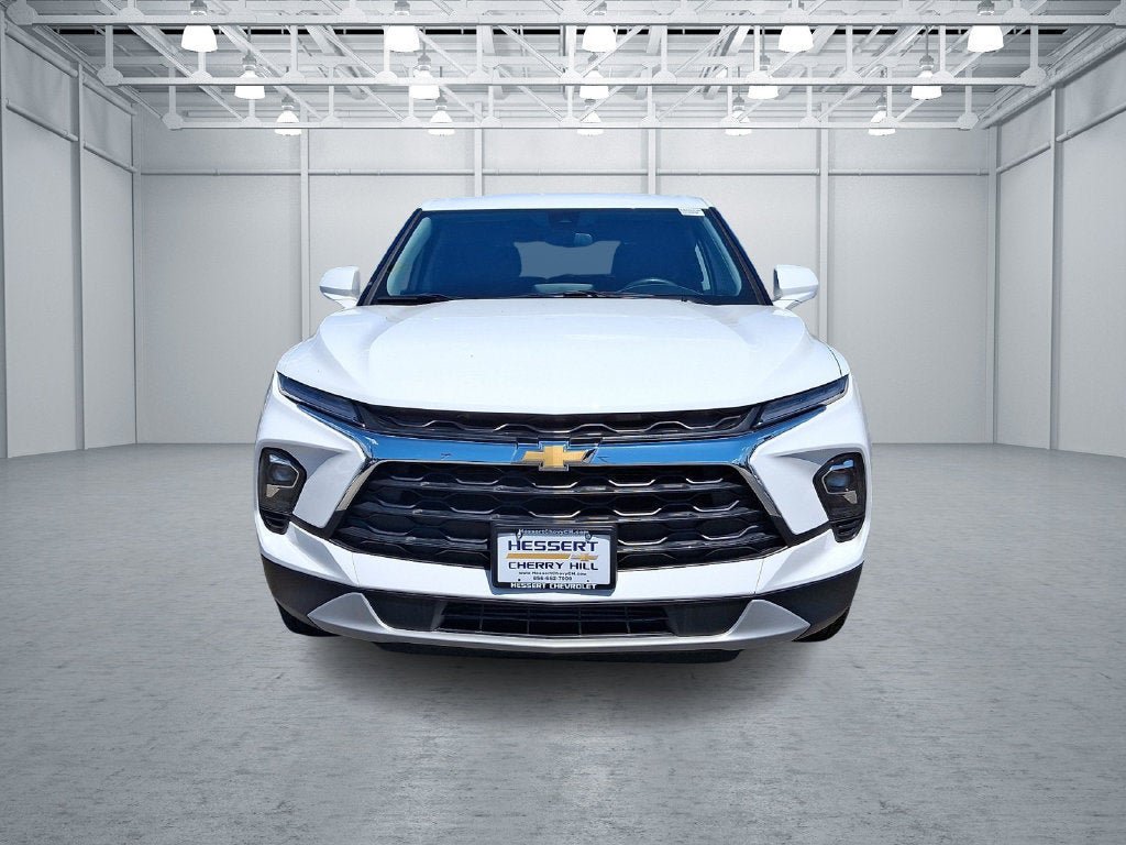 Certified 2024 Chevrolet Blazer LT FWD image 3