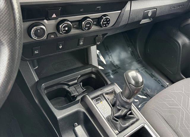 Used 2017 Toyota Tacoma TRD Off-Road w/ Tow Package (A/T) image 15