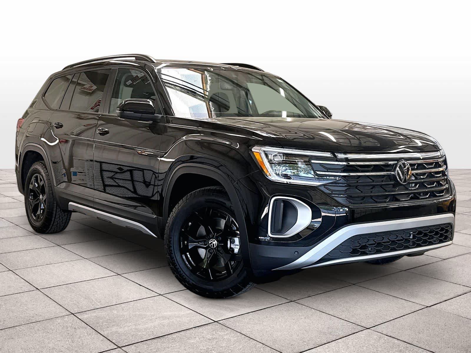 New 2026 Volkswagen Atlas Peak Edition AWD/4WD image 2
