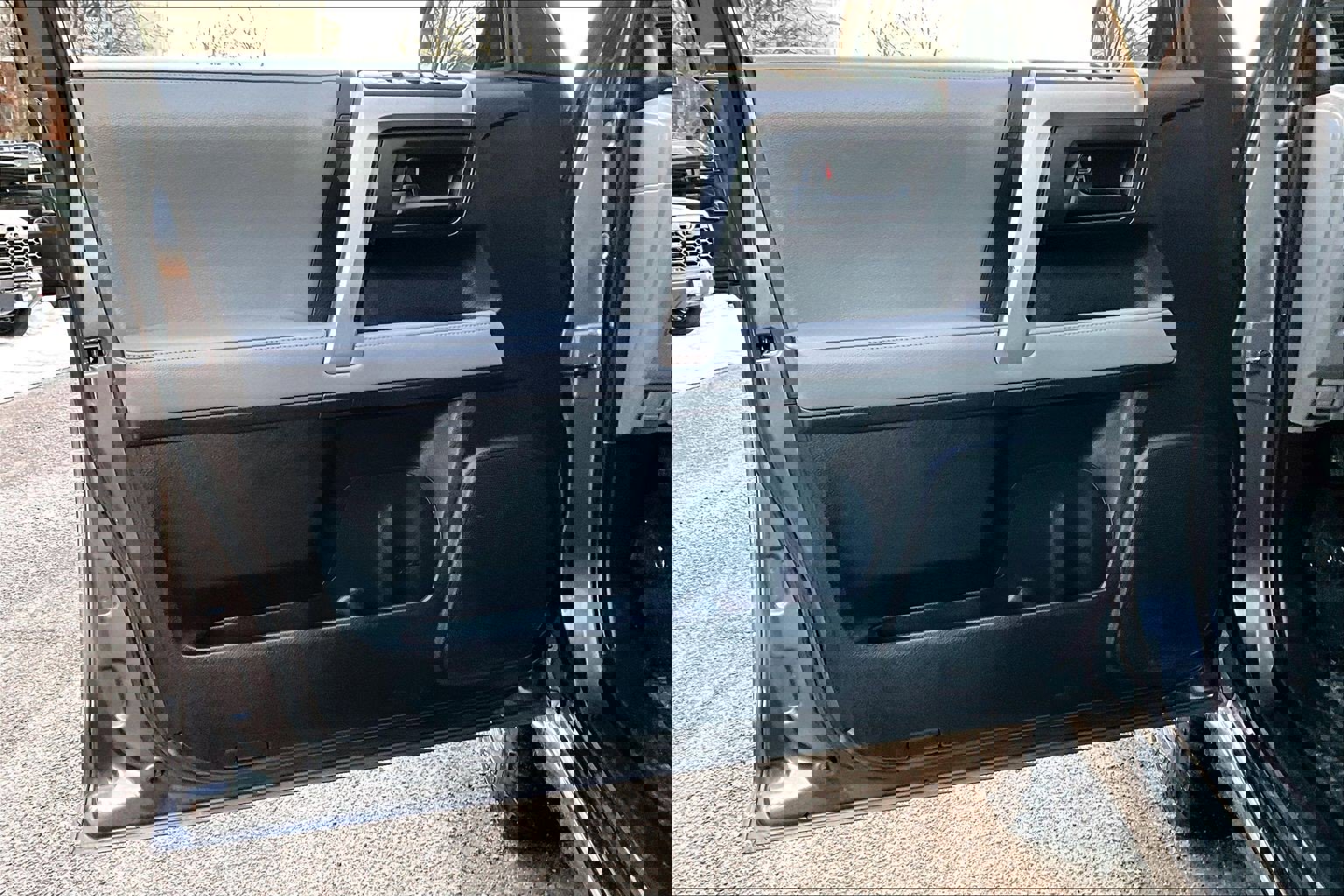 Used 2012 Toyota 4Runner SR5 w/ Convenience Pkg image 21