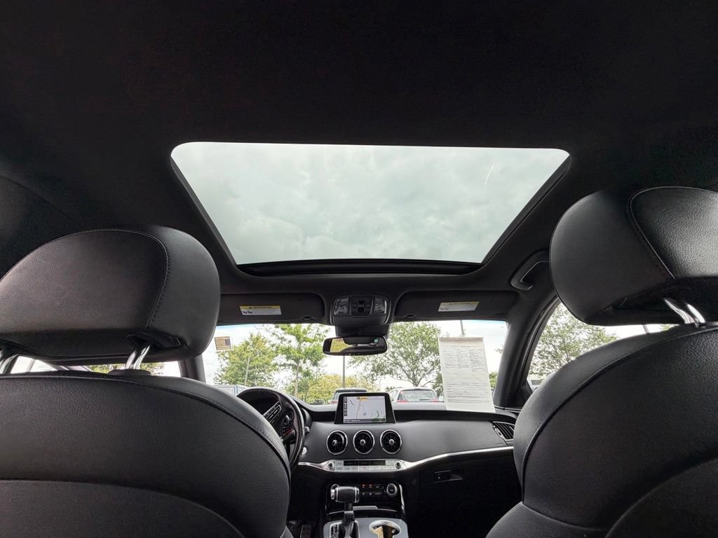 Used 2019 Kia Stinger GT1 RWD image 33