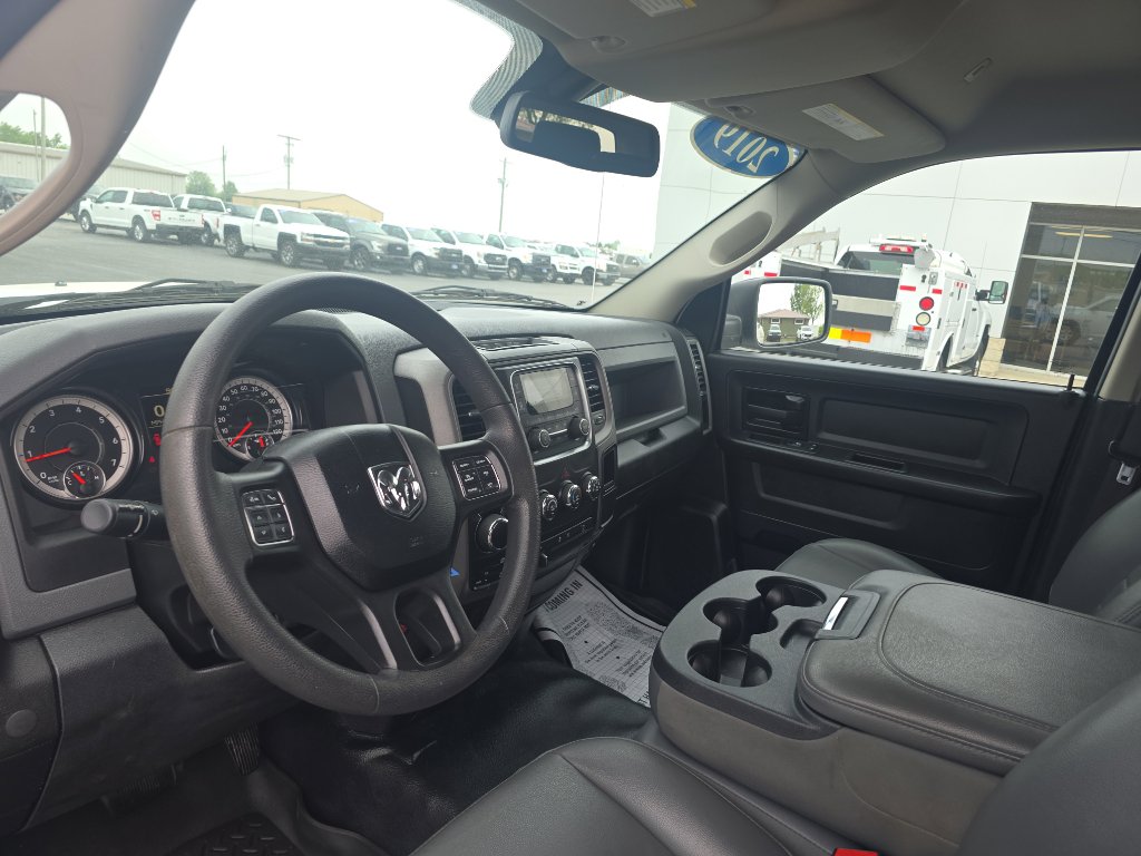 Used 2019 RAM 1500 Tradesman w/ Chrome Appearance Group image 14