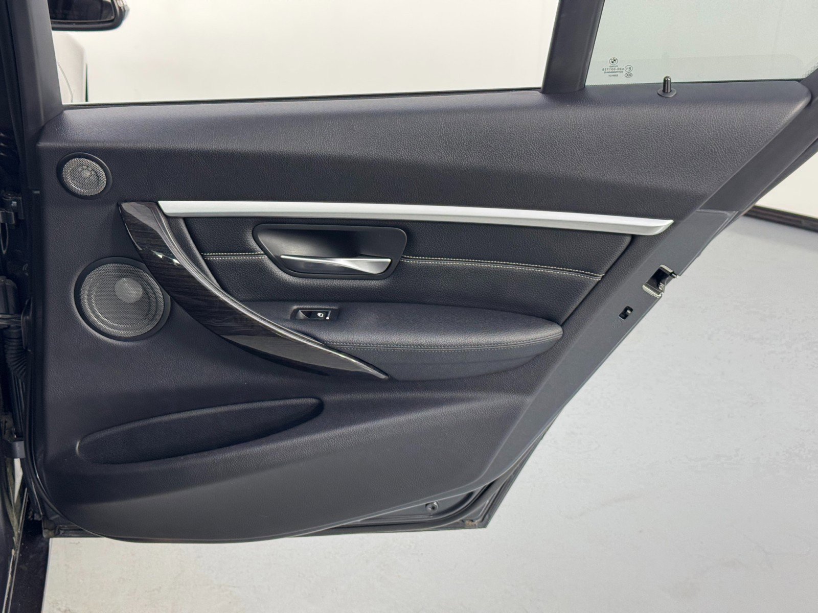 Used 2017 BMW 330e image 42