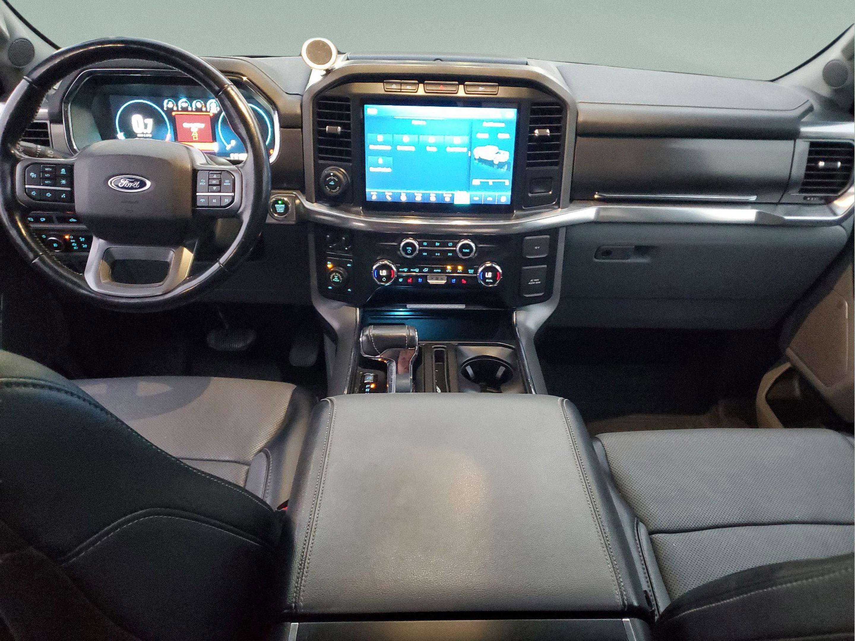 Used 2021 Ford F150 Lariat w/ Equipment Group 502A High image 11