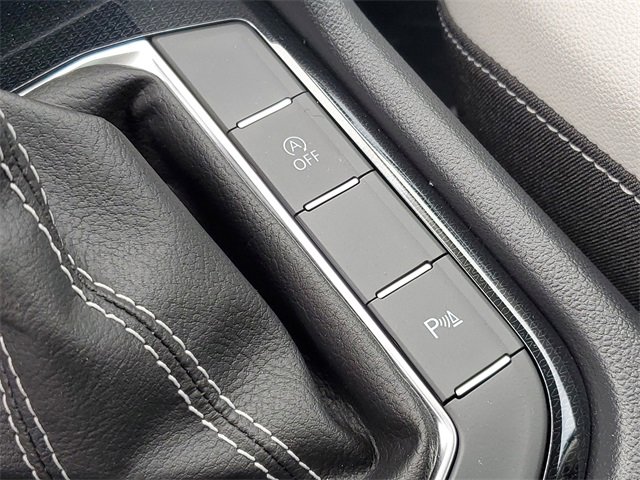 New 2026 Volkswagen Taos SE image 33