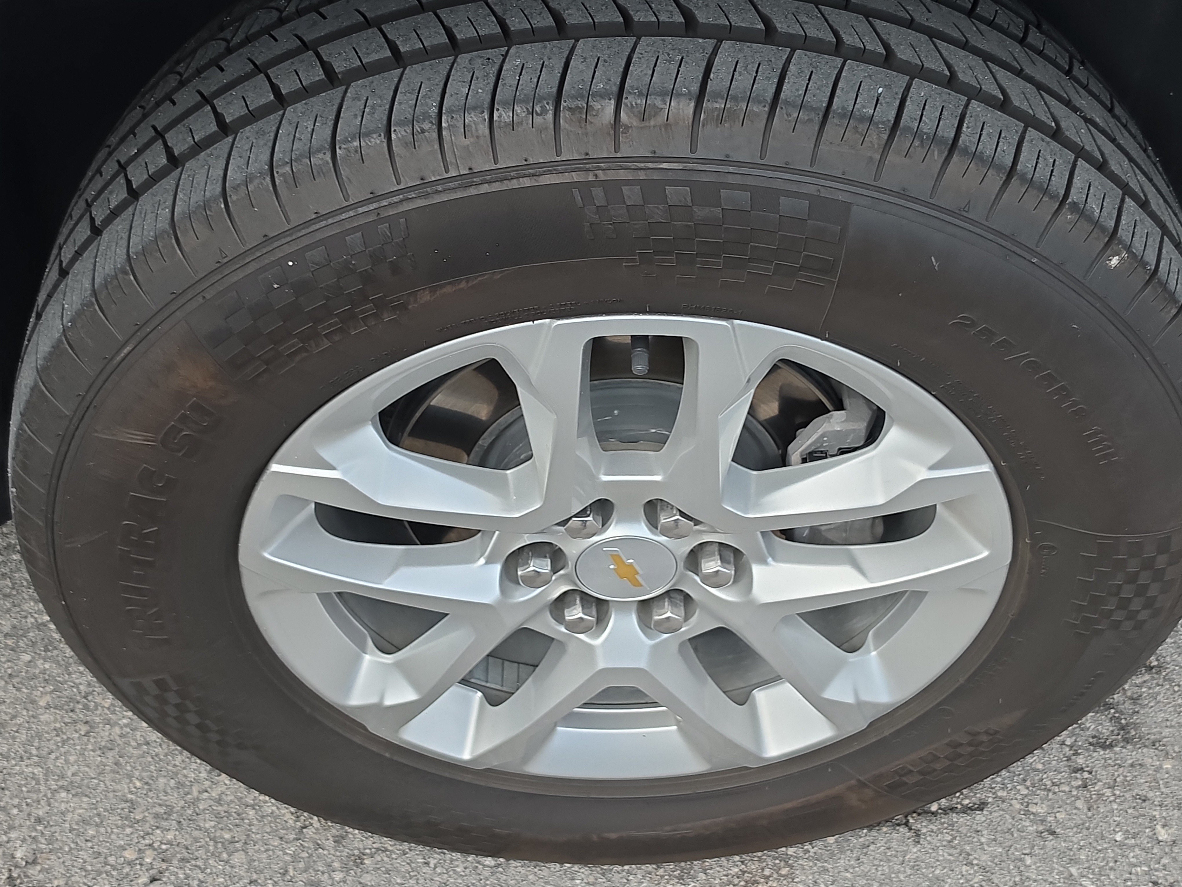 Used 2023 Chevrolet Traverse LS FWD image 22