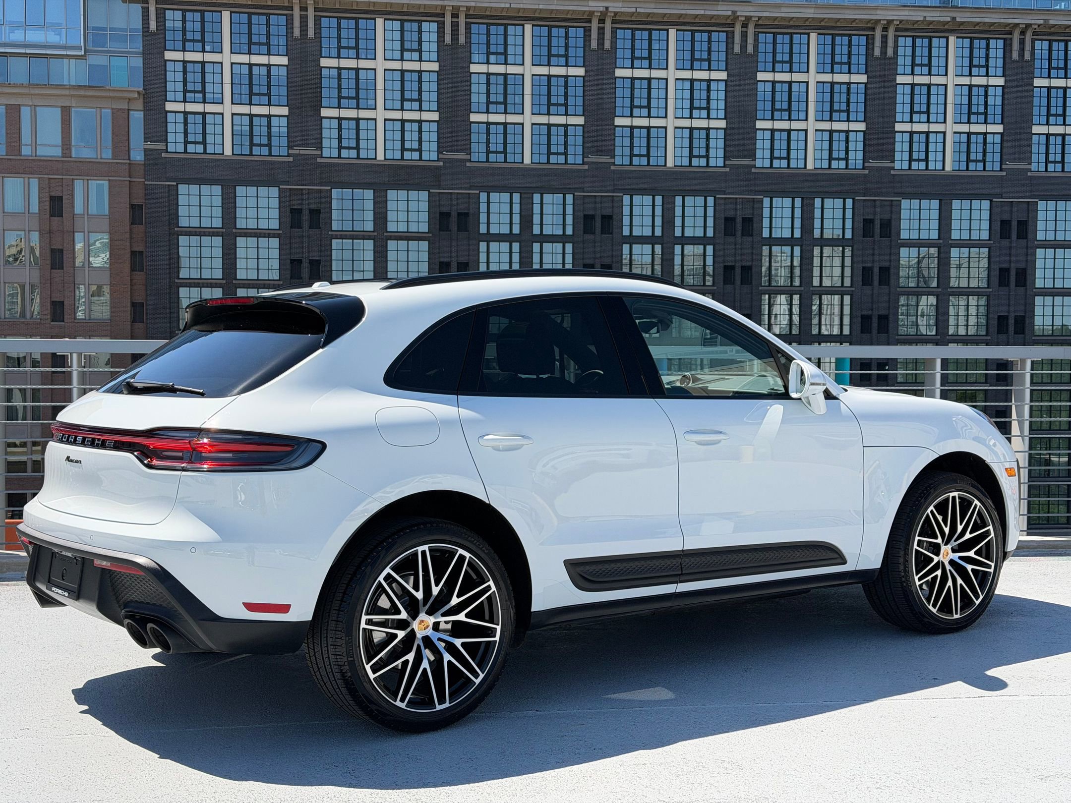 Certified 2026 Porsche Macan AWD/4WD image 7