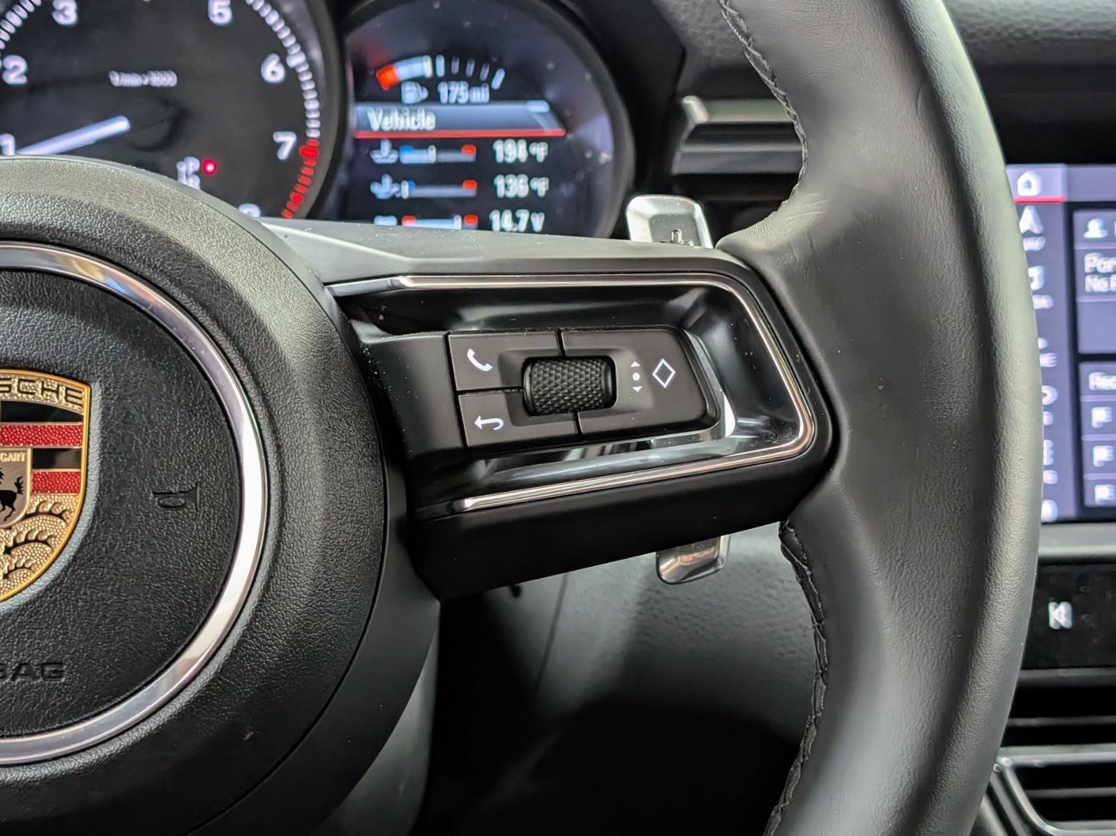 Used 2025 Porsche Macan image 35