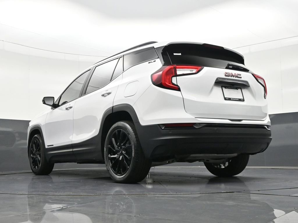 Used 2024 GMC Terrain SLE w/ Driver Convenience Package image 25