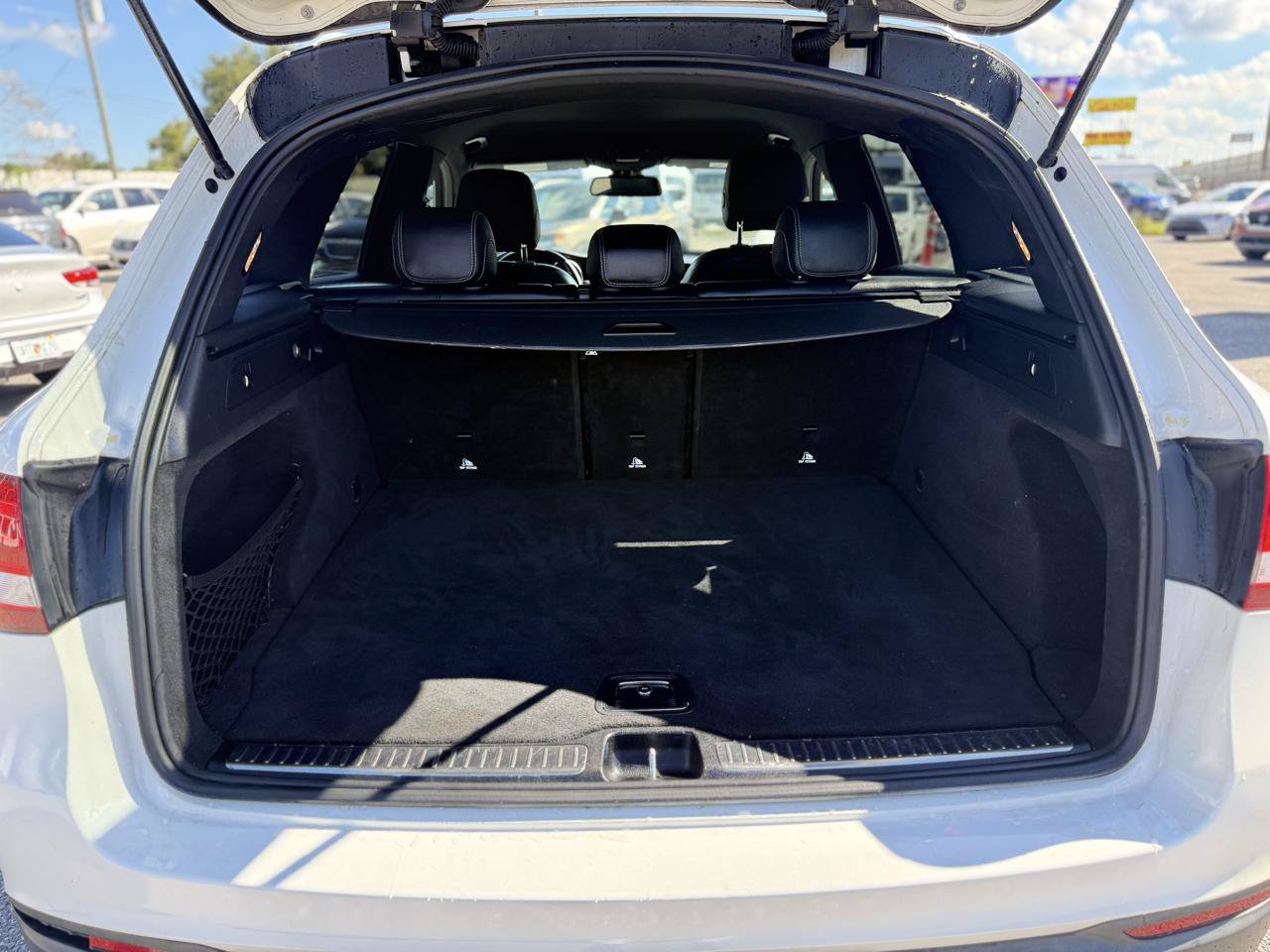 Used 2019 Mercedes-Benz GLC 300 w/ Premium Package image 36