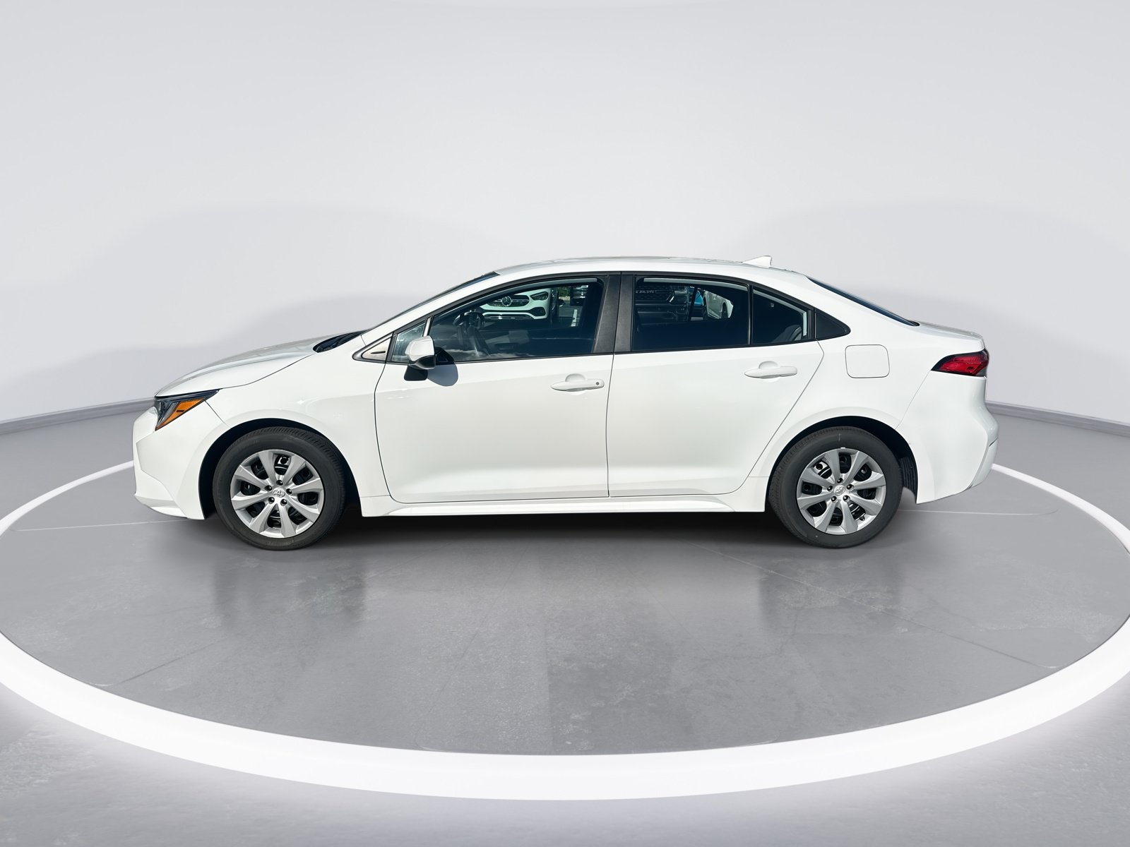 Used 2026 Toyota Corolla LE FWD image 6
