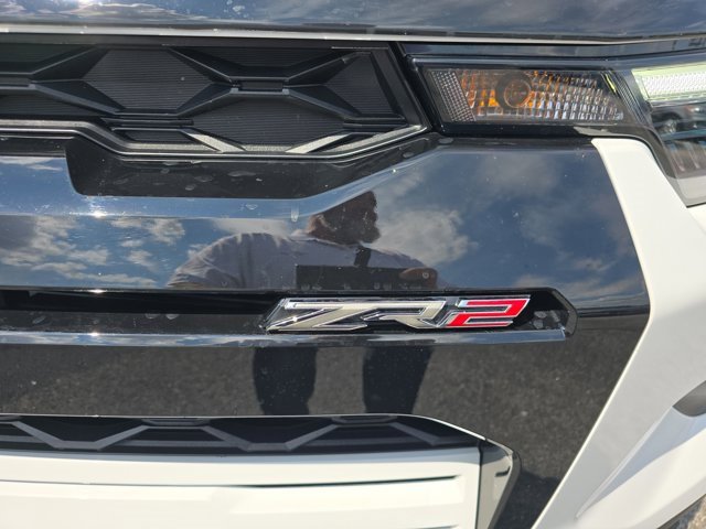 Used 2024 Chevrolet Colorado ZR2 w/ ZR2 Convenience Package III image 9
