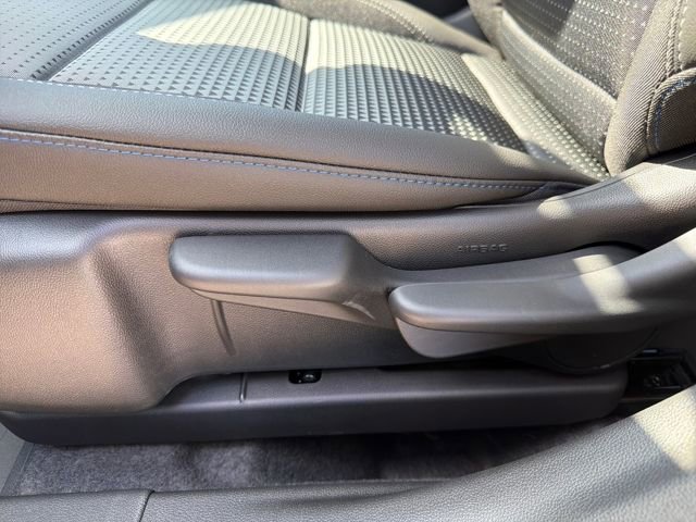 New 2026 Chevrolet Trax LT w/ Sunroof Package image 18