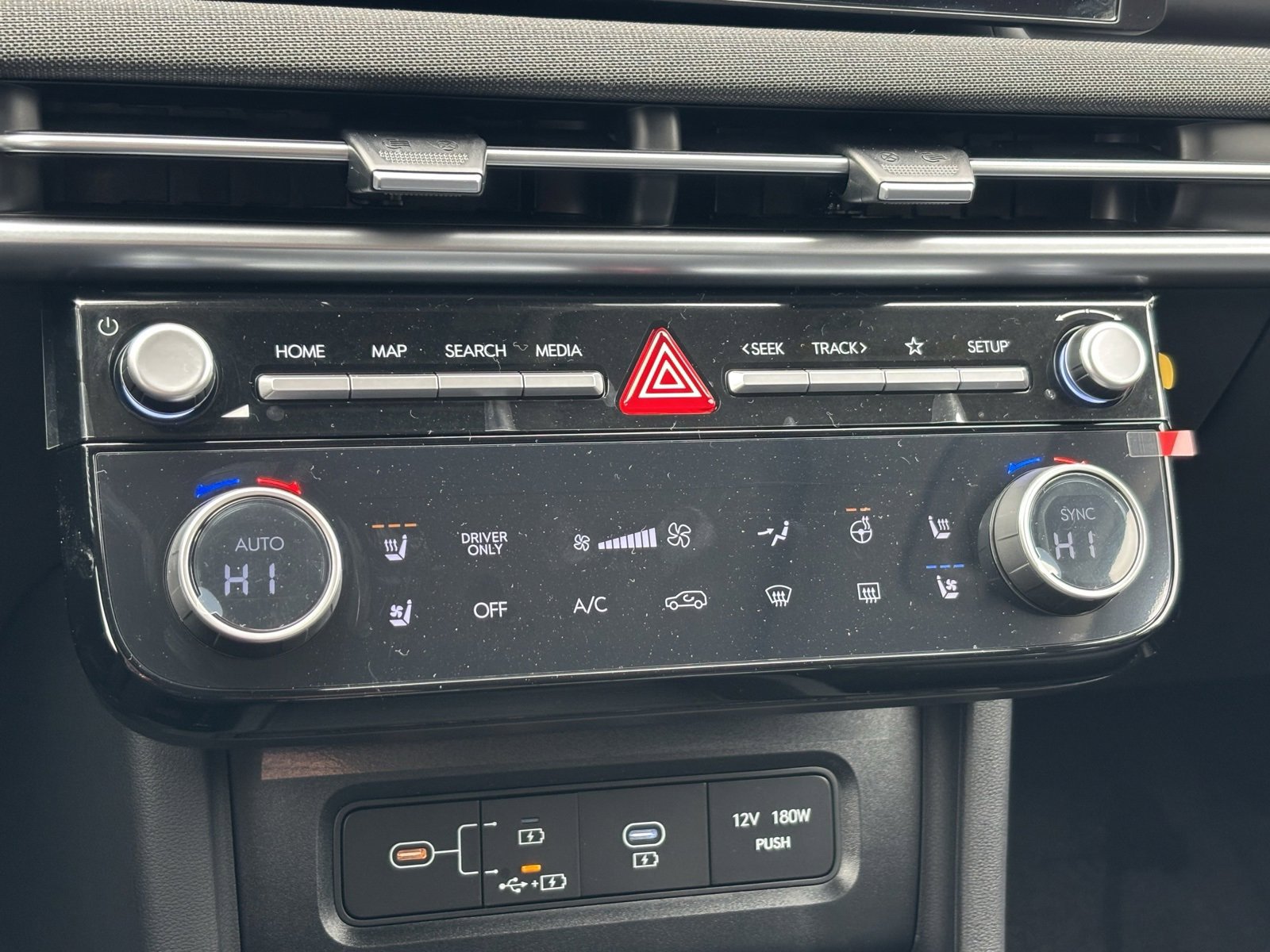 New 2026 Hyundai Tucson Limited image 22