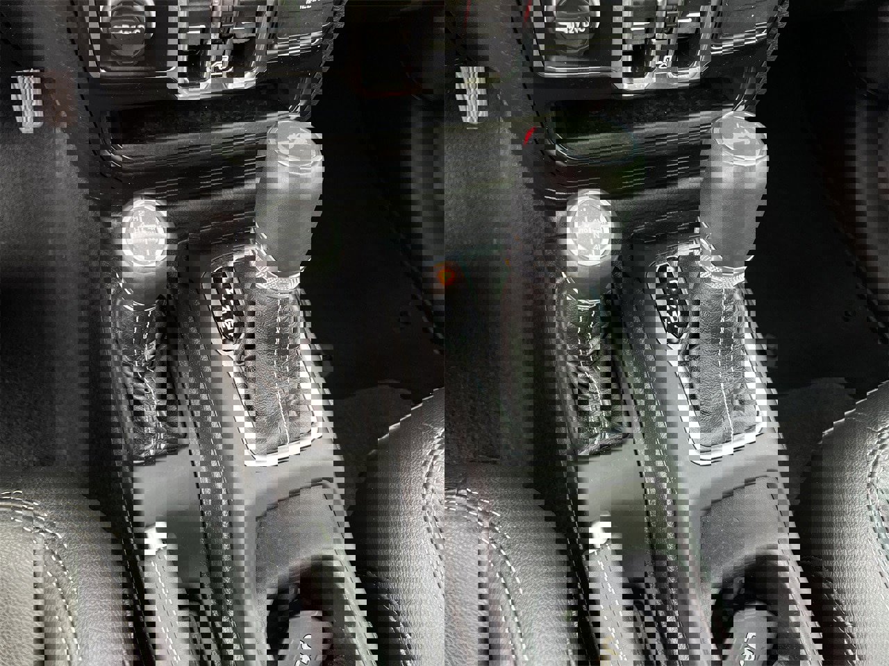 Used 2022 Jeep Wrangler Unlimited Sahara w/ Cold Weather Group image 20