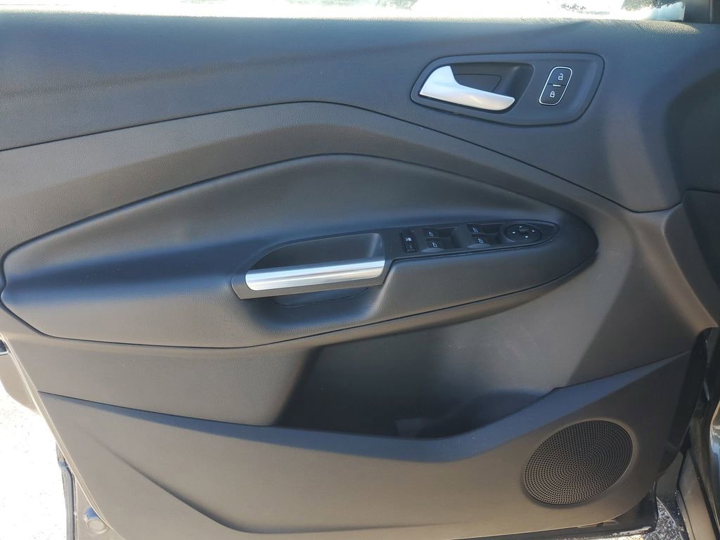 Used 2018 Ford Escape SE w/ SE Sync 3 Package image 9