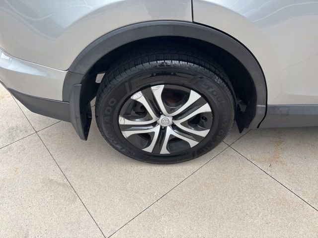 Used 2016 Toyota RAV4 LE AWD/4WD image 30