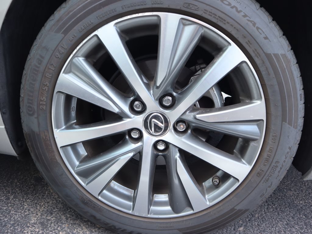 Used 2019 Lexus ES 300h w/ Premium Package FWD image 16