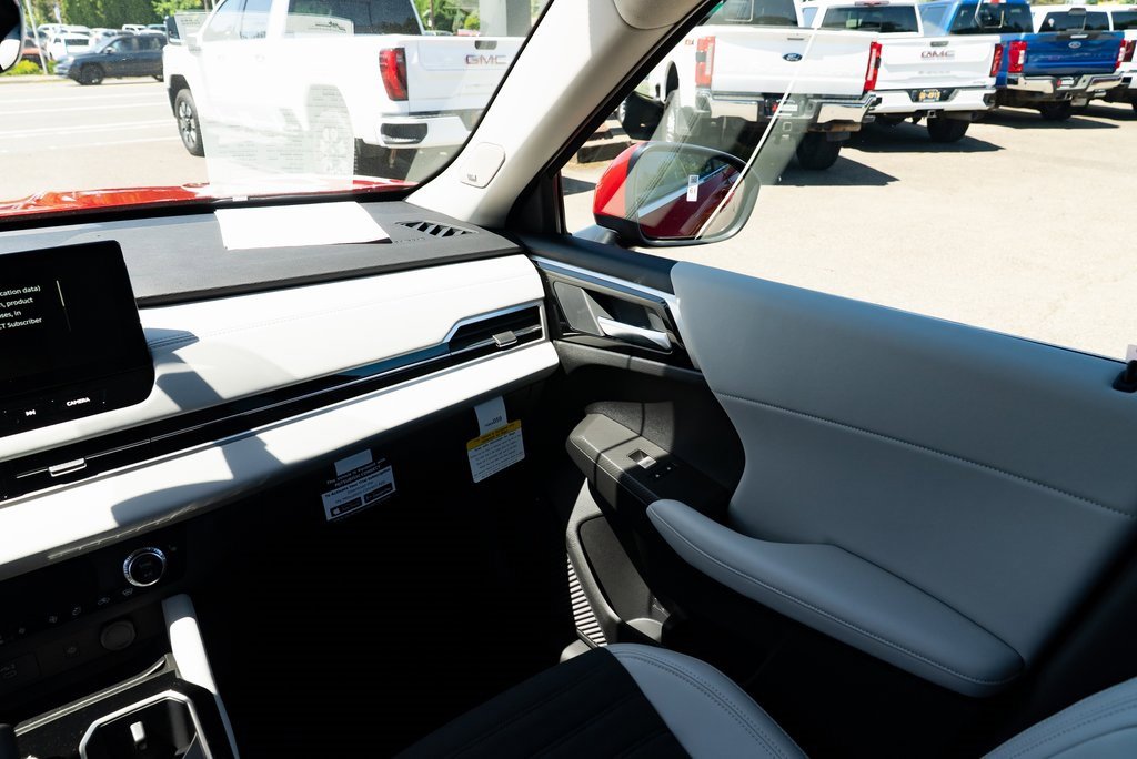 New 2025 Mitsubishi Outlander SEL image 10