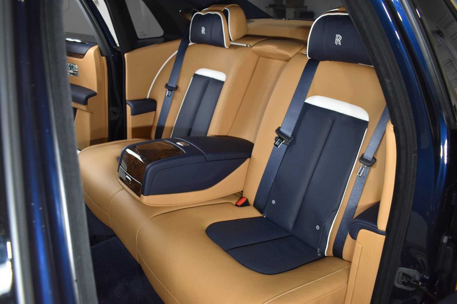 Certified 2025 Rolls-Royce Ghost AWD/4WD image 31