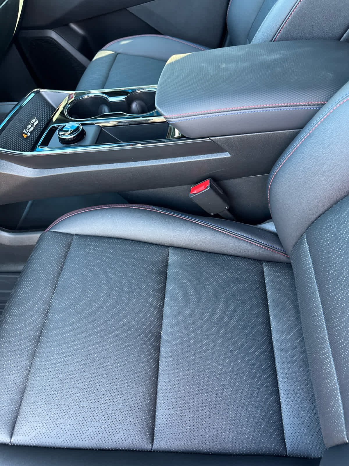 Used 2026 Chevrolet Equinox RS w/ Safety and Technology Package FWD image 15