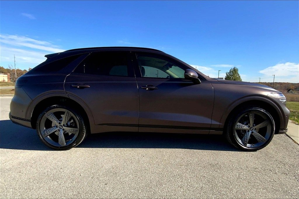 Used 2023 Genesis GV70 3.5T Sport w/ Sport Prestige Package image 4