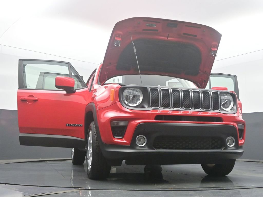 Used 2020 Jeep Renegade Latitude w/ Cold Weather Group AWD/4WD image 55