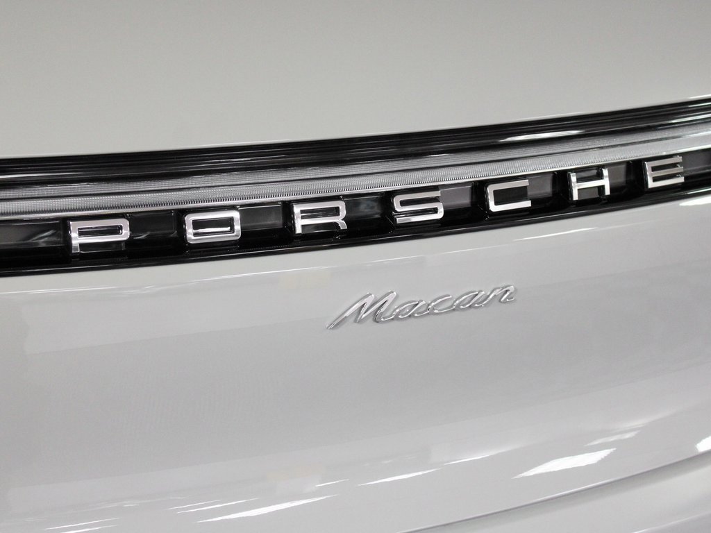 New 2026 Porsche Macan image 13