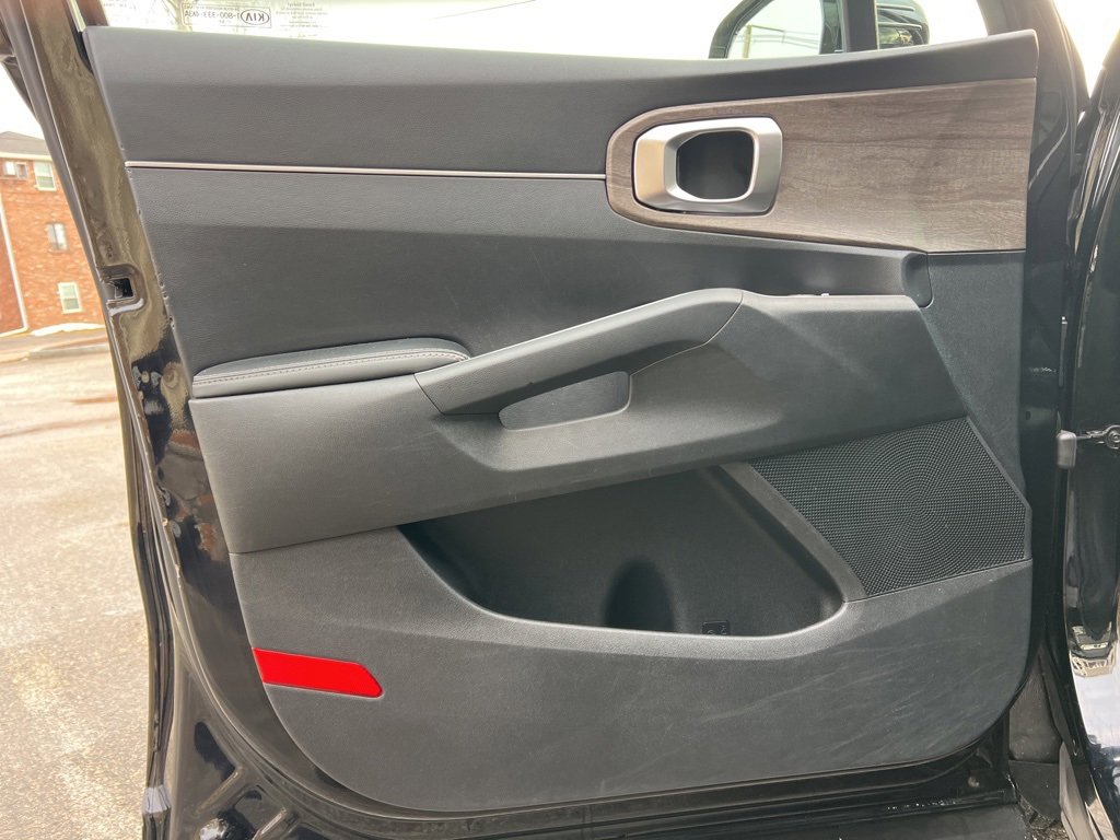 Certified 2021 Kia Sorento EX image 11