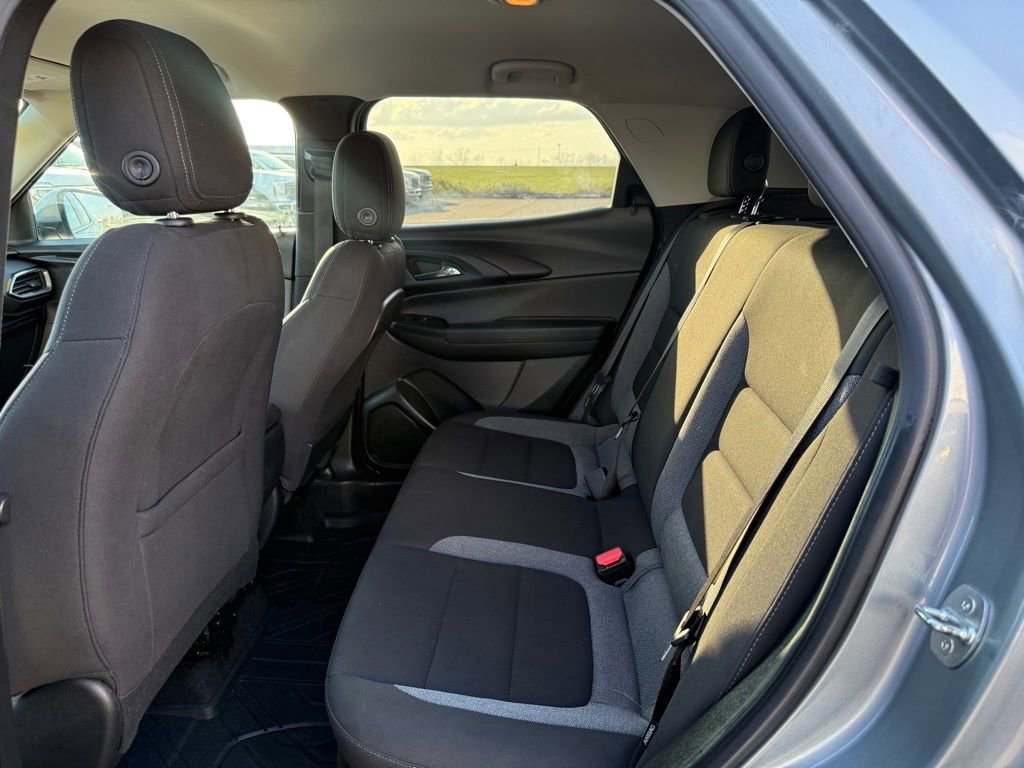Used 2023 Chevrolet TrailBlazer LT w/ Convenience Package image 11