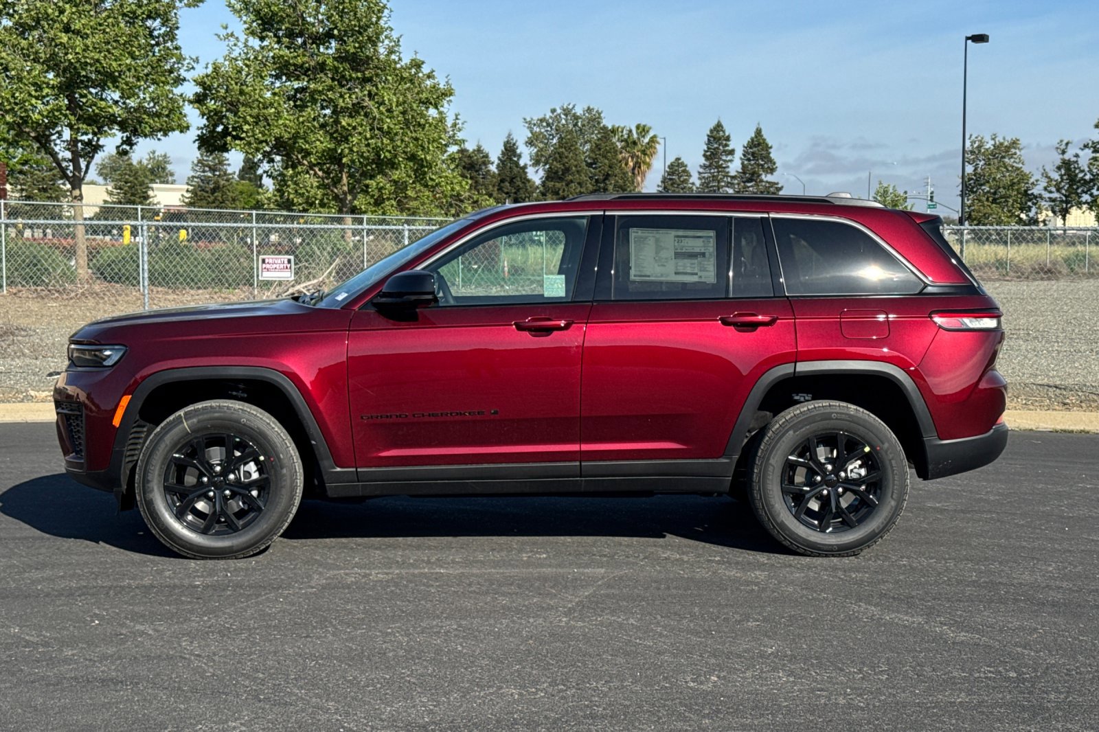 New 2026 Jeep Grand Cherokee Altitude AWD/4WD image 6