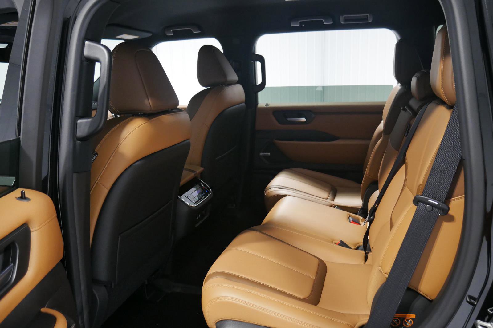 New 2026 Nissan Armada SL image 12