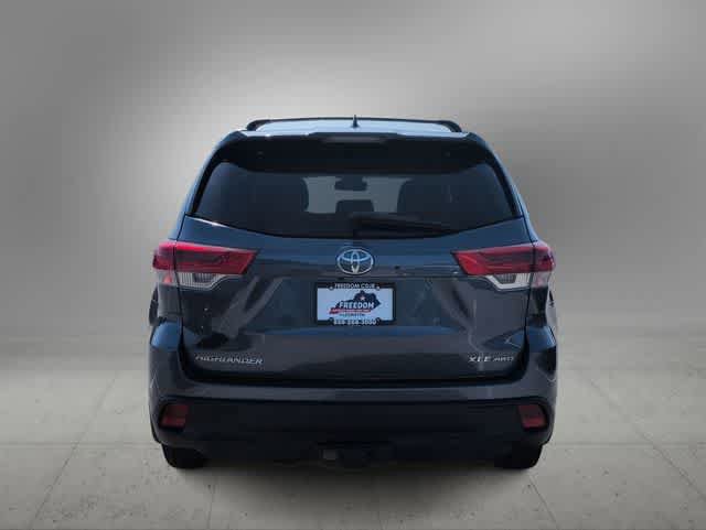 Used 2019 Toyota Highlander XLE image 7