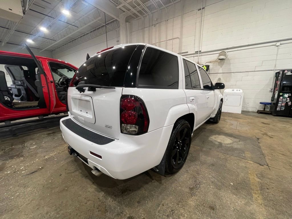 Used 2008 Chevrolet TrailBlazer SS w/ Sun And Sound Package image 4