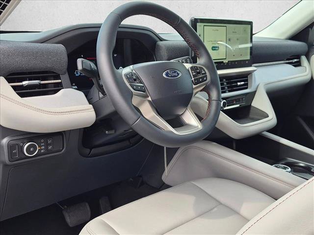 New 2026 Ford Explorer Active w/ Active Comfort Package AWD/4WD image 3