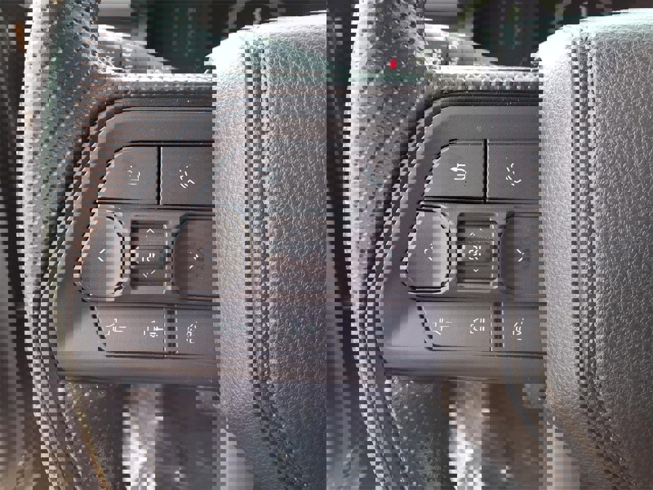 Certified 2025 Toyota Tacoma SR5 image 24