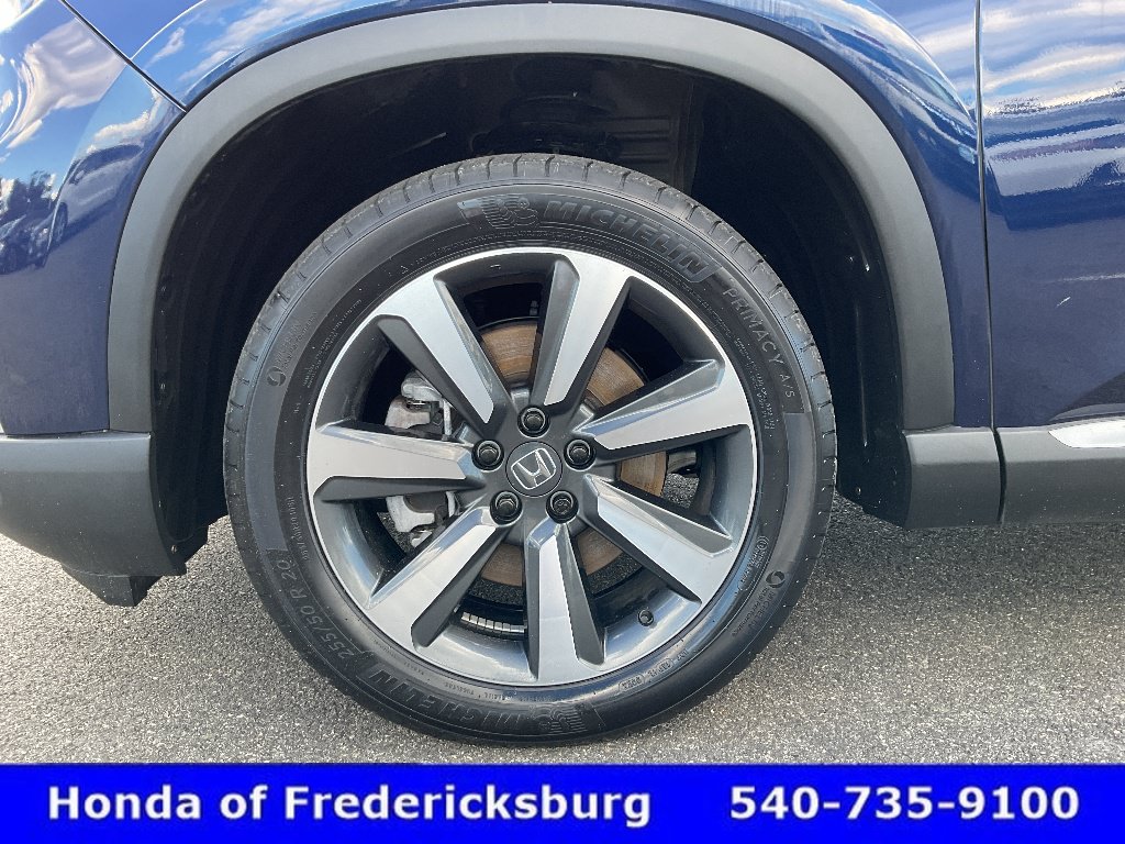 Certified 2025 Honda Pilot Touring image 9
