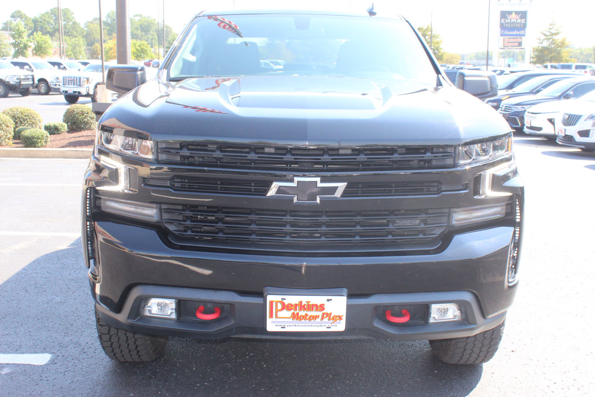 Used 2022 Chevrolet Silverado 1500 LT Trail Boss w/ Bed Protection Package AWD/4WD image 3